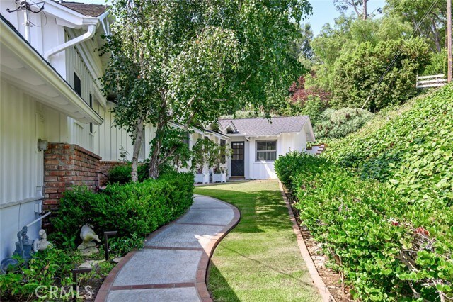Building Photo - 27280 Eastvale Rd