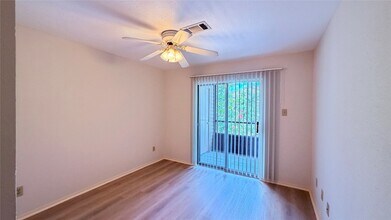 Building Photo - 10555 Turtlewood Ct