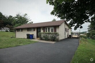 Building Photo - 3191 Robin Rd