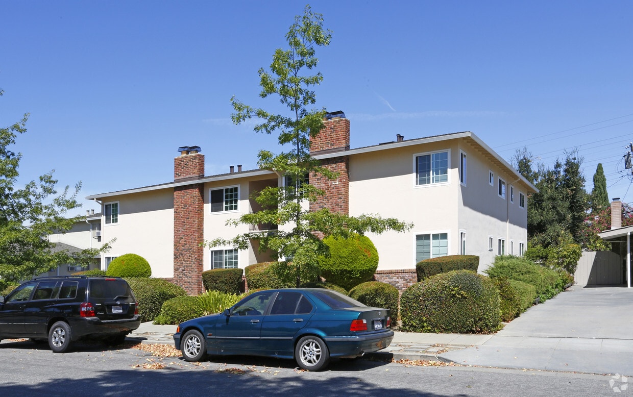 Building Photo - 1229 Parkington Ave