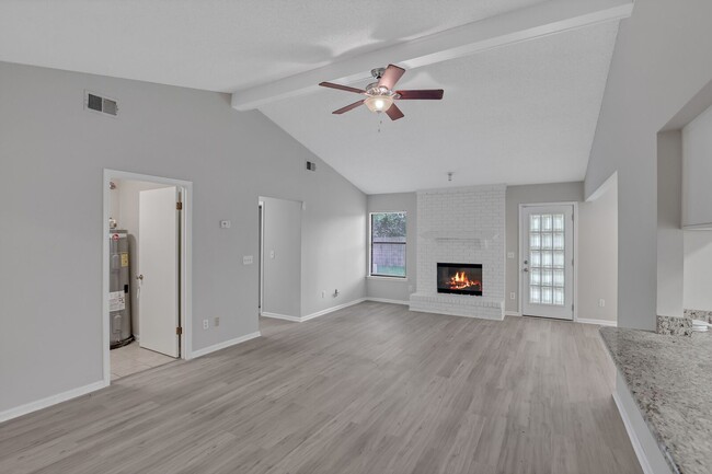 Building Photo - Renovated 3 bedroom/ 2 bathroom home on th...