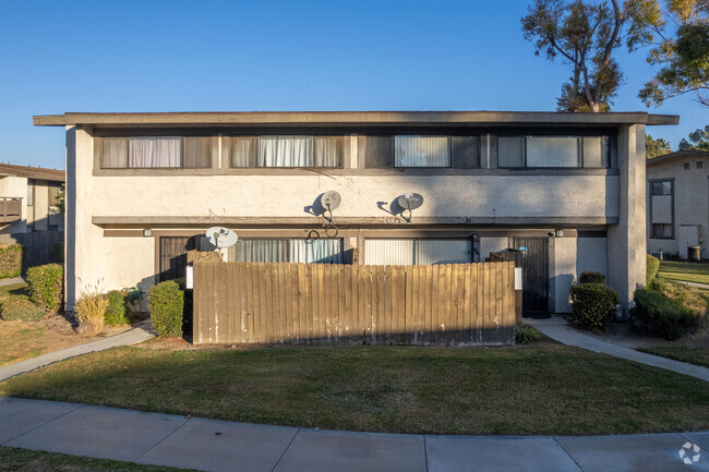 Foto del edificio - Country Woods Apartments