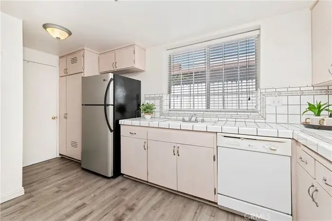 Building Photo - 8204 Sherwood Pl