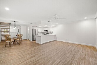 Building Photo - 4949 N Hwy A1A