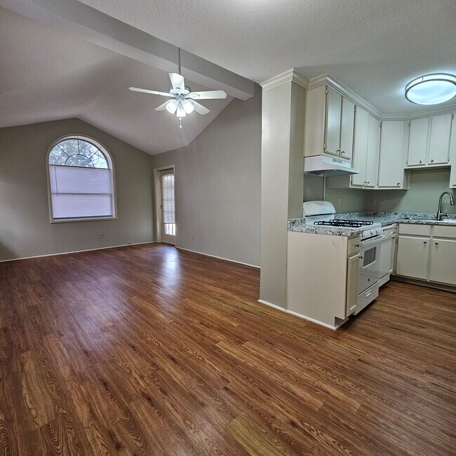 Vista desde el comedor - 10100 Galway Dr