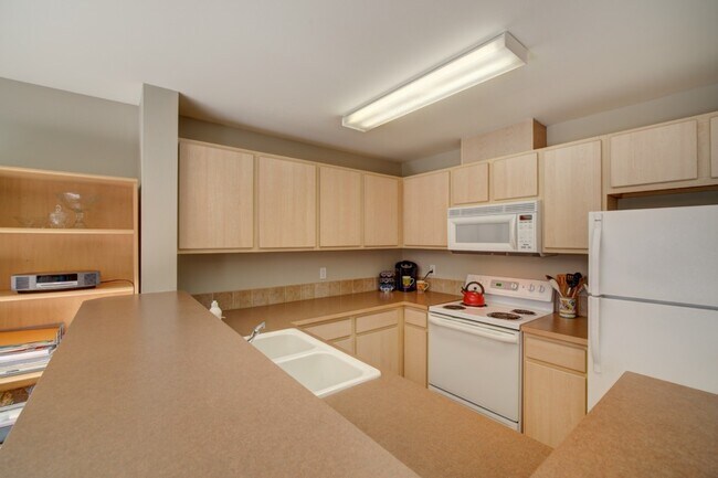 Foto del edificio - 600 N 85th St