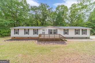 Building Photo - 246 Kings Ridge Dr