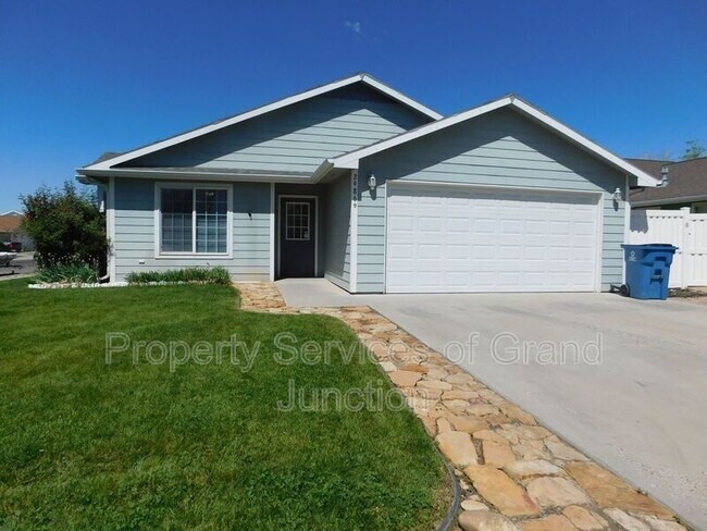 Foto del edificio - 2986 1/2 Redbud Court