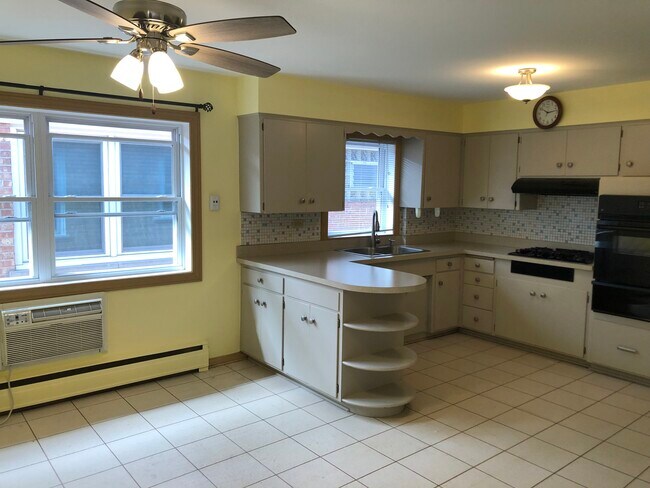 Building Photo - 2438 N 77th Ave