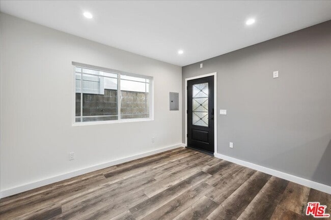 Foto del edificio - 9728 Kessler Ave