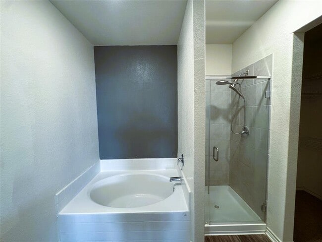 Building Photo - 356 Cres Park Dr