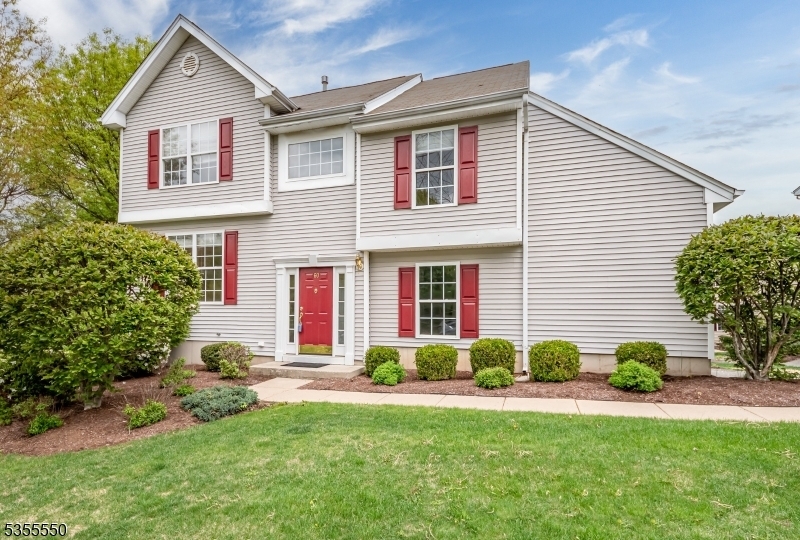Foto principal - 60 Brock Ln