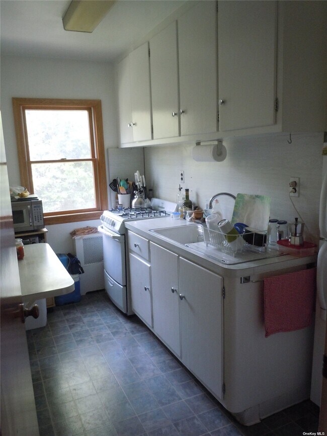 Foto del edificio - 3 Meadowbrook Dr