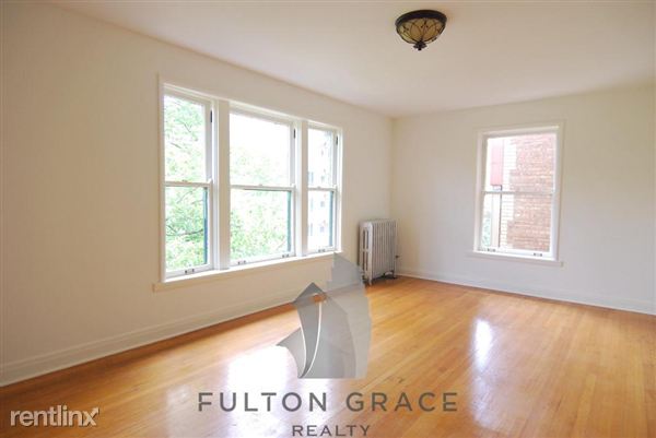 Building Photo - 523 W Melrose St