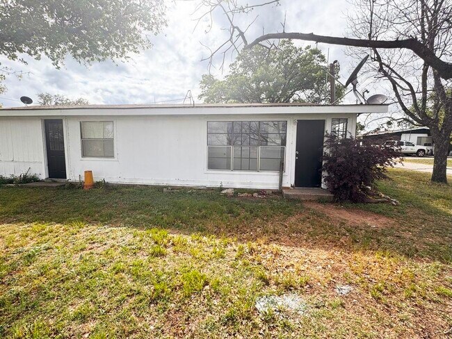 Foto del edificio - 105 Lake Breeze Dr