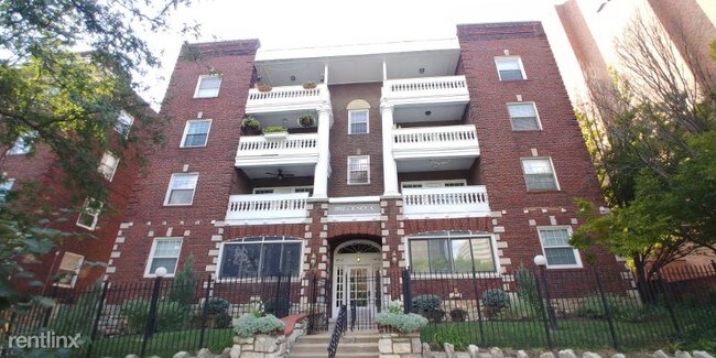 Building Photo - 4432 J C Nichols Pkwy
