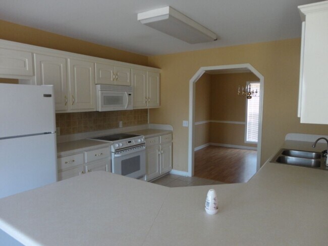 Building Photo - Wood Creek Subdivision!