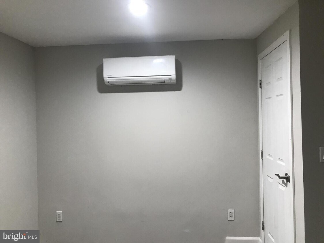 Foto del edificio - 132 Kent Dr