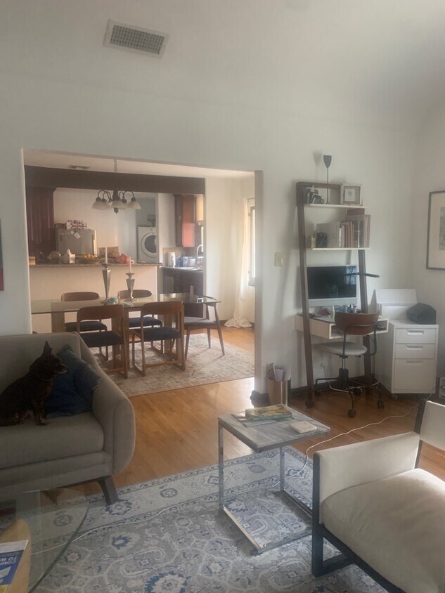 Foto principal - 6230 Lindenhurst Ave