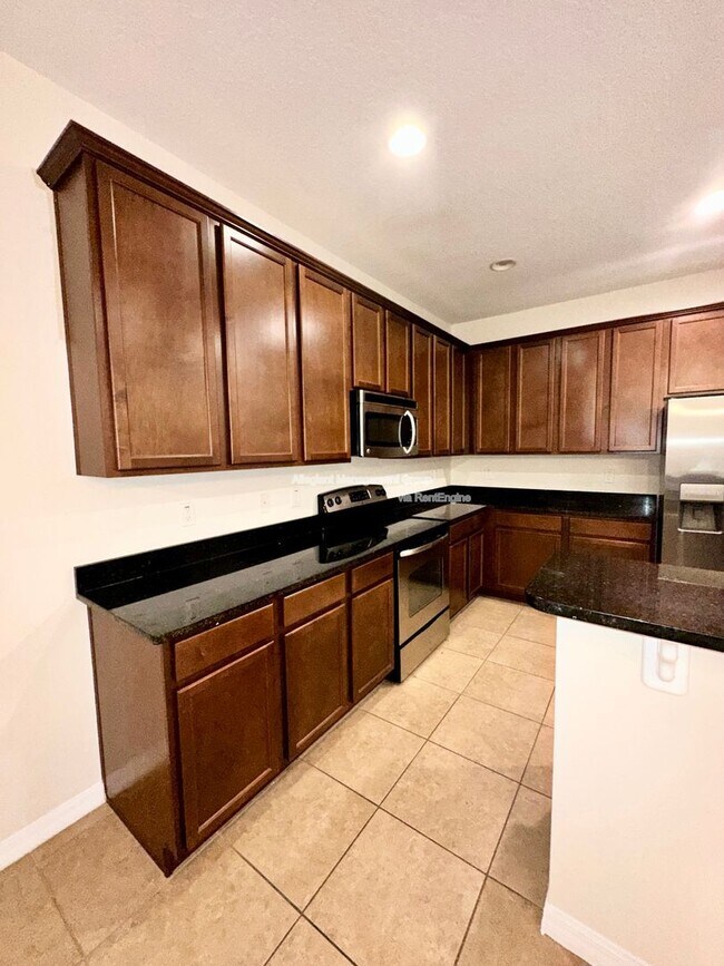 Building Photo - 13220 Longacre Dr