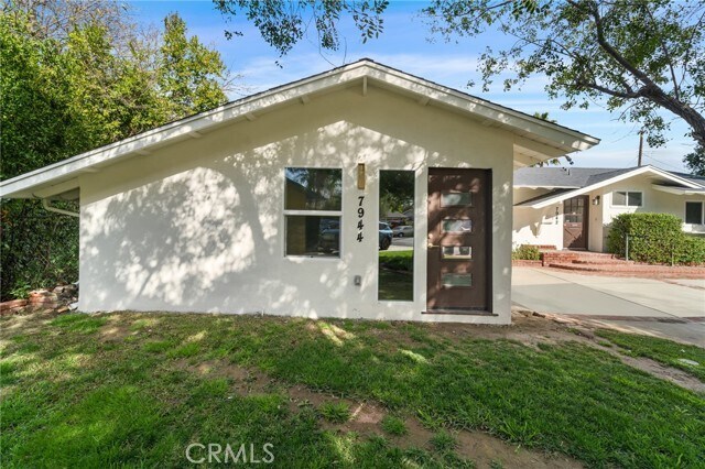 Foto del edificio - 7944 Moorcroft Ave