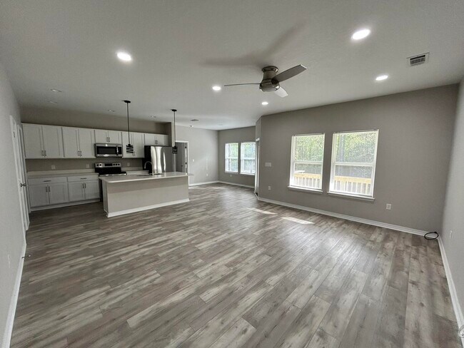 Foto del edificio - 6737 Sarah Ann Way