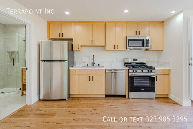 Building Photo - 456 S Breed St