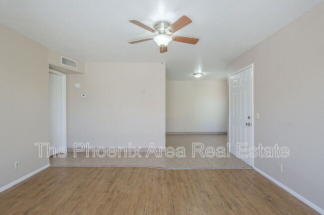 Foto del edificio - 16657 E Gunsight Dr