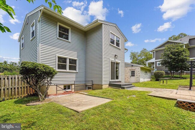 Foto del edificio - 8411 Berea Ct