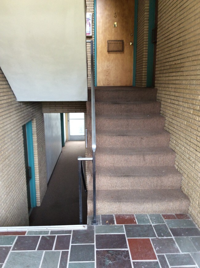 Foto del edificio - 3302 Camvic Terrace