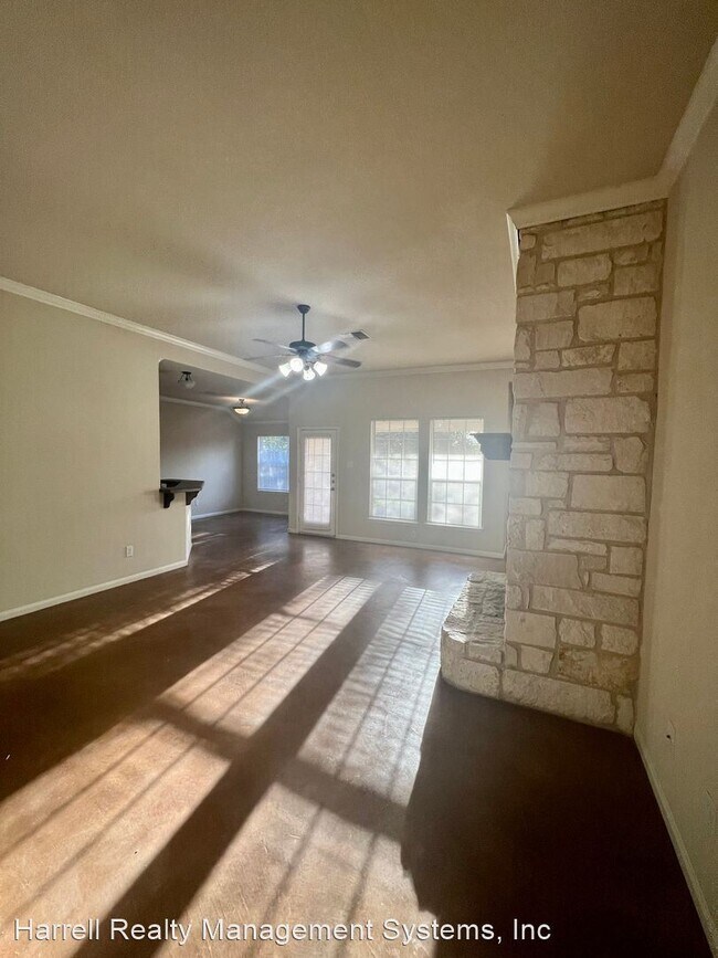 Building Photo - 408 Chapel Trail Cir