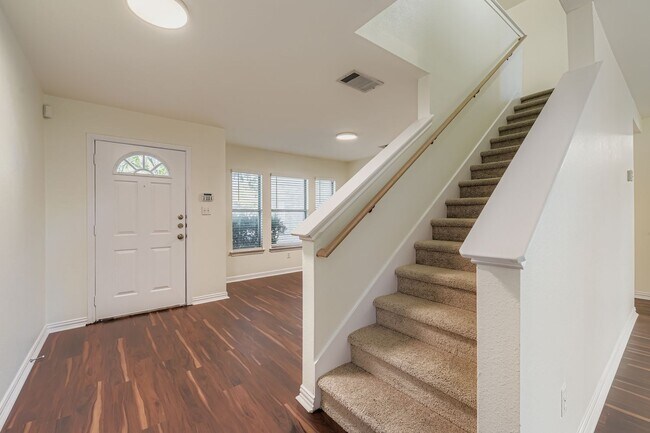 Foto del edificio - 8046 Thaxton Rd