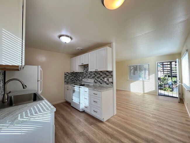 Building Photo - NB EBN T 22202
