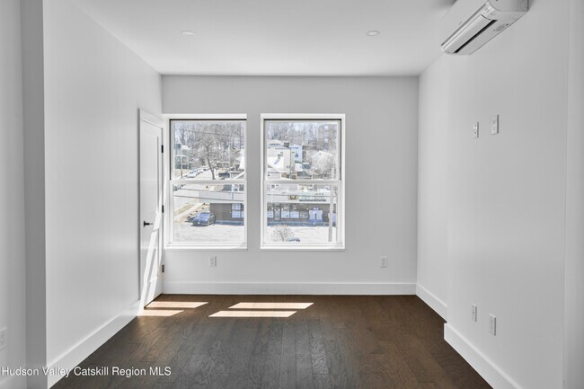 Building Photo - 72-74-74 Green St
