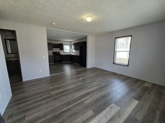 Building Photo - 343 Bunting Ln