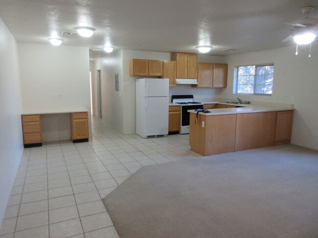 Building Photo - Move-In Discount - 2 bedroom, 2 bathroom apartment