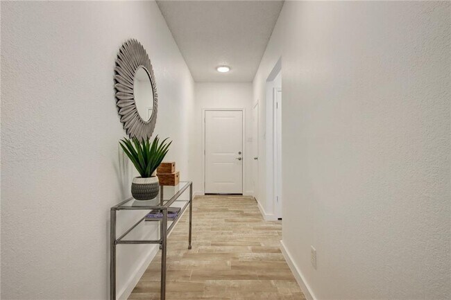 Foto del edificio - 1502 Mayapple St