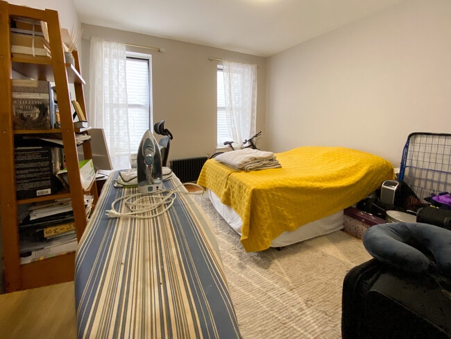 Building Photo - 1815 Beverley Rd