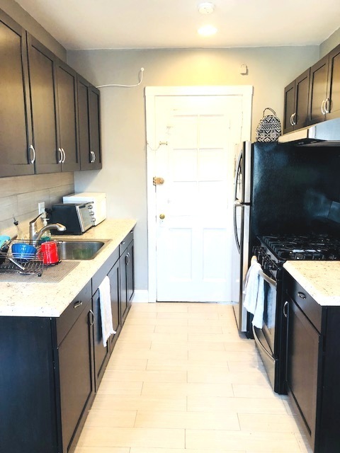 Foto del edificio - 1082 W Thorndale Ave