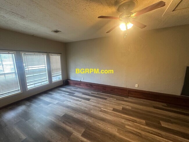 Foto del edificio - 3 Bd, 1 1/2 BA, home in Jacksonville