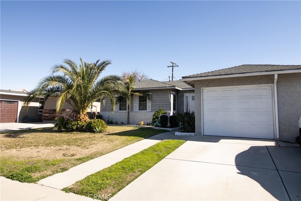 Primary Photo - 10712 Pangborn Ave