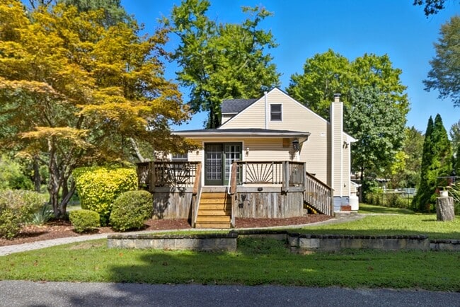 Foto del edificio - 8189 Old Mill Rd