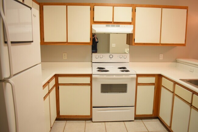 Building Photo - 731 Bragg Dr