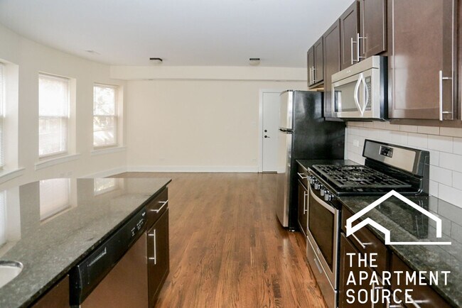 Foto del edificio - 5062 N Winchester Ave
