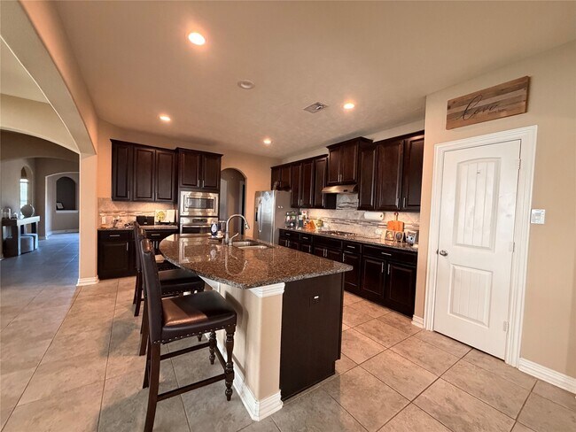 Building Photo - 111 Mdw Rdg Wy