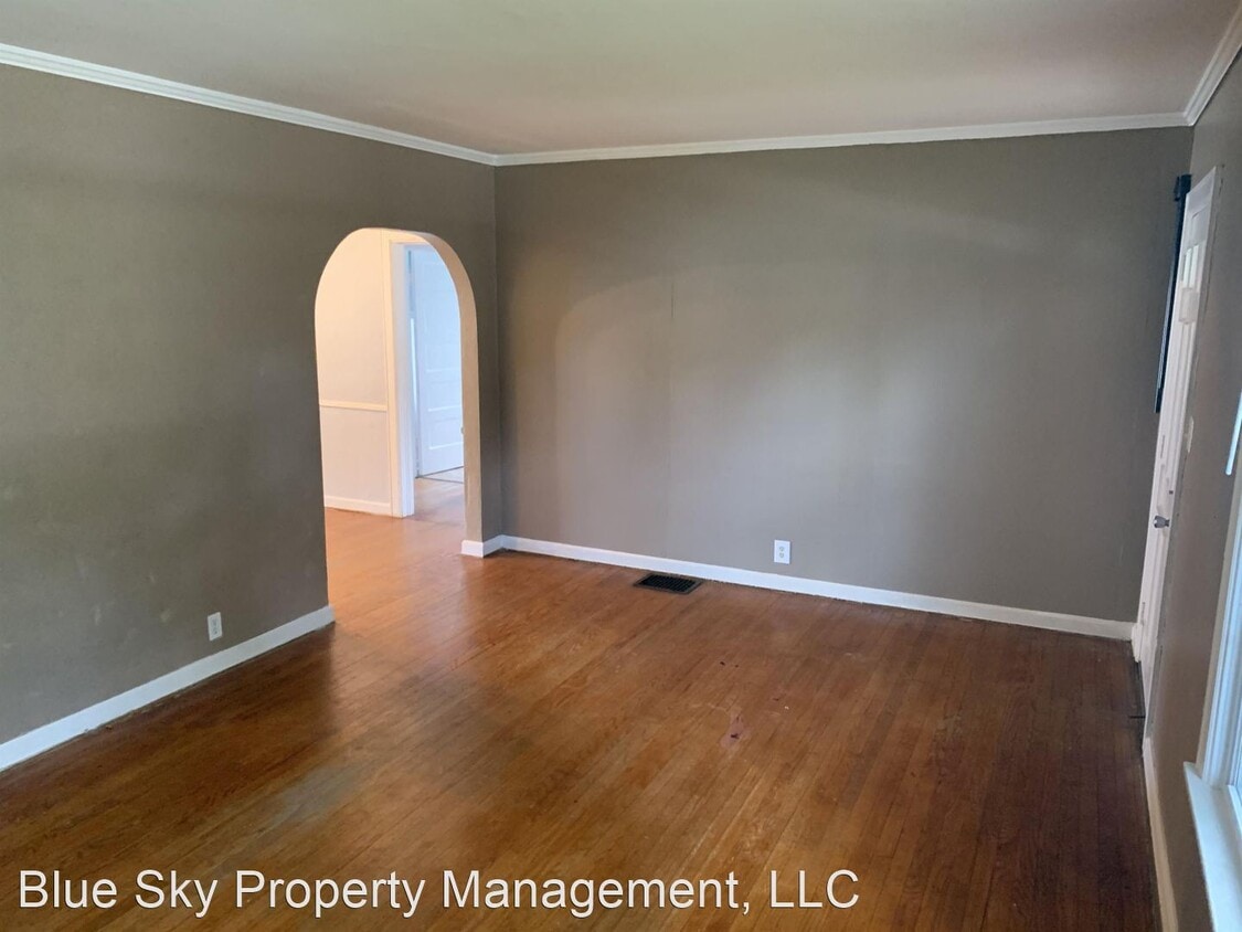 Building Photo - 3 br, 1 bath House - 1308 West Jackson Street