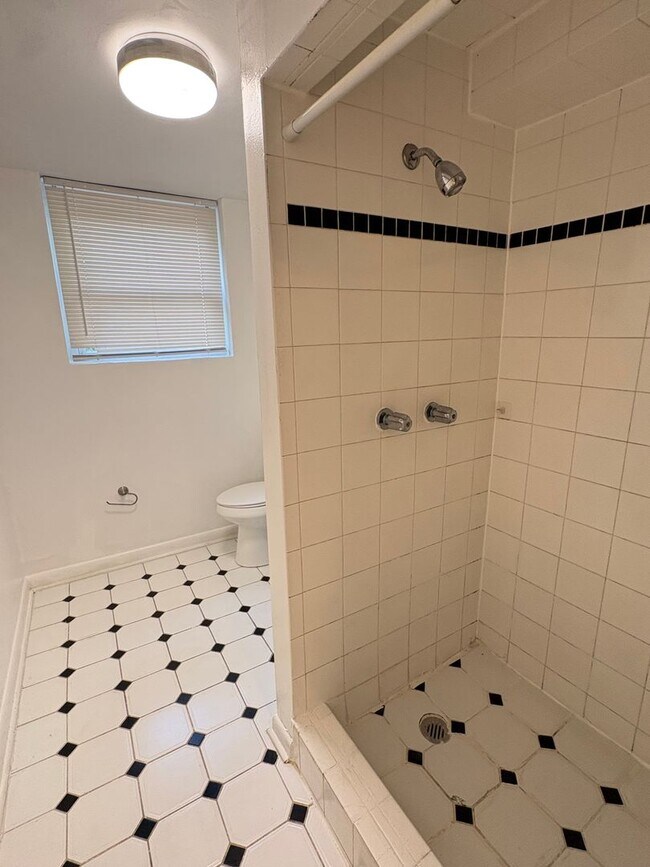 Interior Photo - 219-Hillcrest