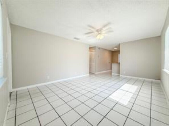 Foto del edificio - 1025 NE 17th Ave