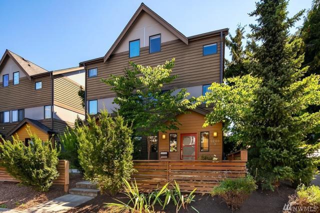 Foto principal - 3 bedroom in Seattle WA 98105