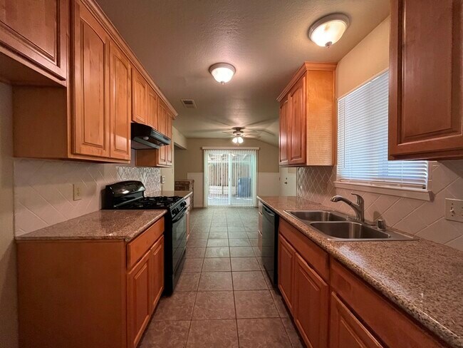 Building Photo - 3 Bed 2 Bath for rent in Rancho Cordova
